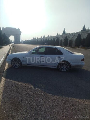 Mercedes E 230 1995, 333,333 km - 2.3 l - Gəncə