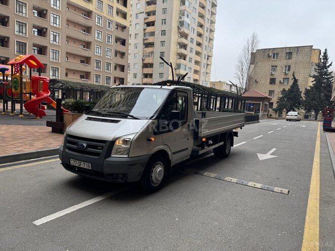Ford Transit-4