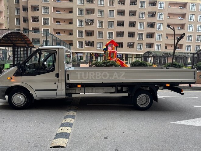 Ford Transit-2