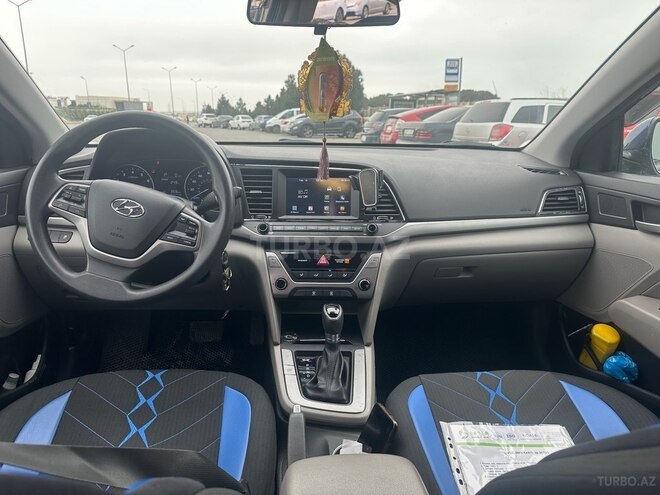 Hyundai Elantra 2017, 83,500 km - 2.0 l - Bakı