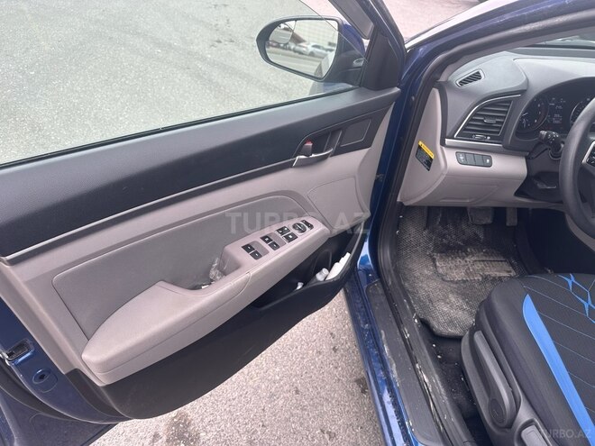 Hyundai Elantra 2017, 83,500 km - 2.0 l - Bakı
