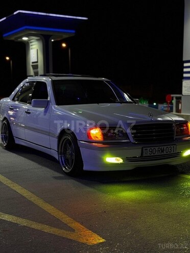 Mercedes C 230 2000, 297,000 km - 2.3 l - Bakı