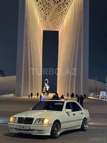 Mercedes C 230 2000, 297,000 km - 2.3 l - Bakı