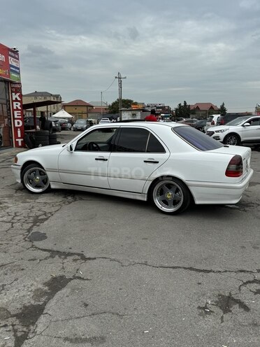 Mercedes C 230 2000, 297,000 km - 2.3 l - Bakı