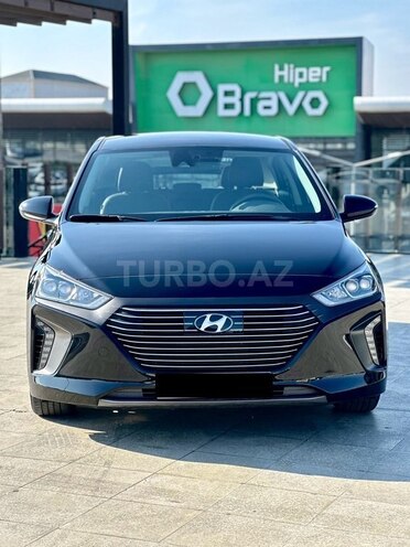 Hyundai IONIQ-1