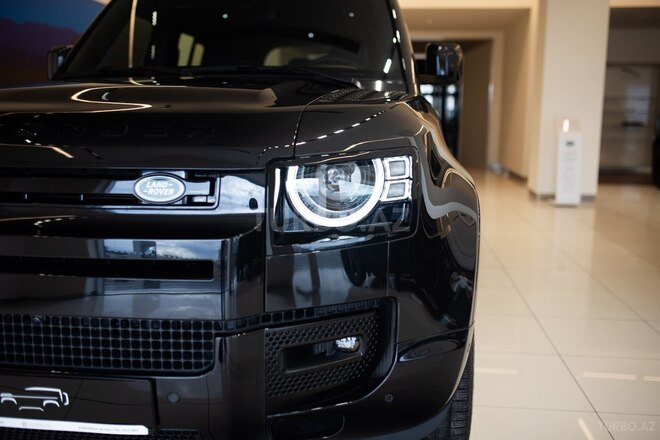 Land Rover Defender-8