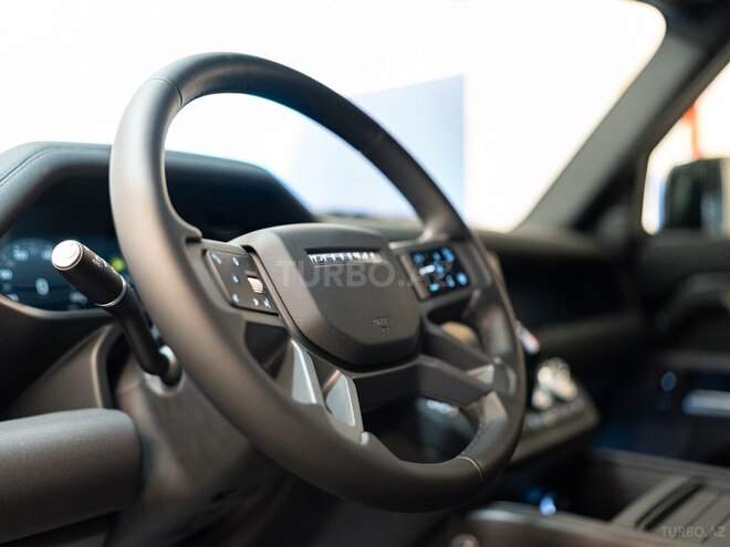 Land Rover Defender-19