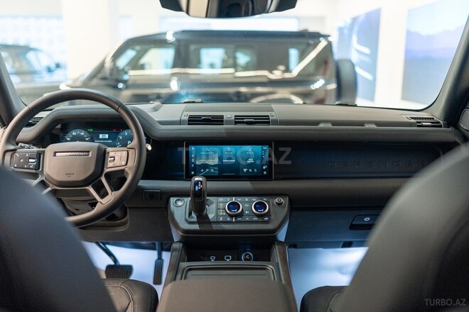 Land Rover Defender-9