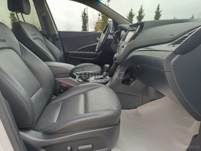 Hyundai Santa Fe-15