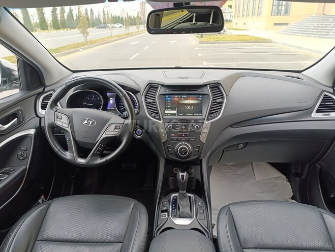 Hyundai Santa Fe-12