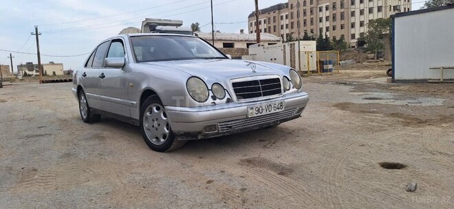 Mercedes E 230 1995, 435,532 km - 2.3 l - Bakı