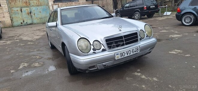 Mercedes E 230 1995, 435,532 km - 2.3 l - Bakı