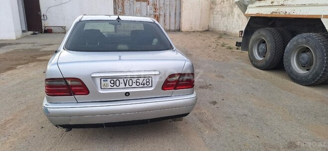 Mercedes E 230 1995, 435,532 km - 2.3 l - Bakı