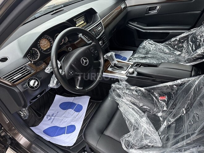 Mercedes E 220 d 2009, 235,000 km - 2.2 l - Sumqayıt