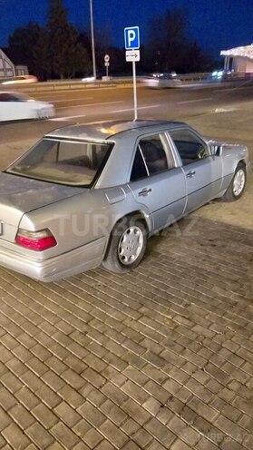 Mercedes E 200 1994, 390,000 km - 2.0 l - Bakı