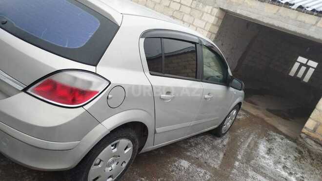 Opel Astra-2