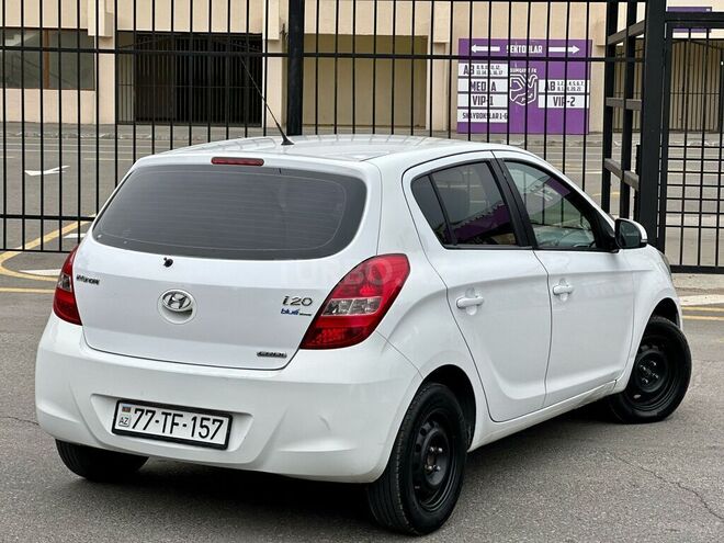 Hyundai i20 2010, 236,000 km - 1.4 l - Sumqayıt