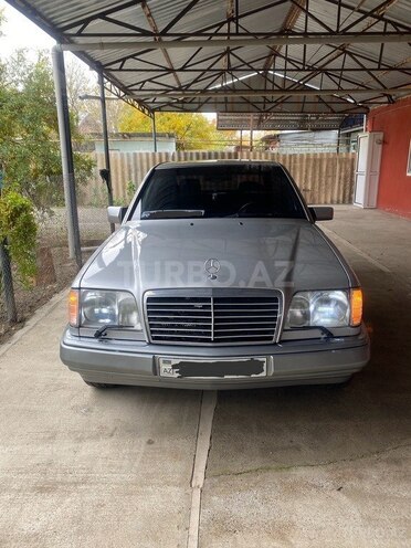 Mercedes E 220 1994, 500,000 km - 2.2 л - Beyləqan