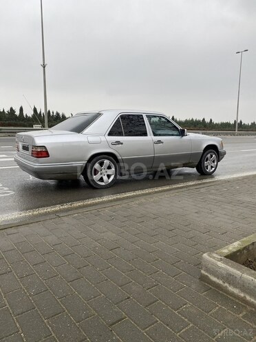 Mercedes E 220 1994, 500,000 km - 2.2 л - Beyləqan