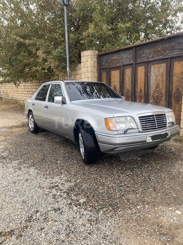 Mercedes E 220 1994, 500,000 km - 2.2 л - Beyləqan