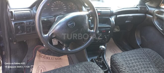 Opel Astra 1997, 350,000 km - 1.6 l - Zaqatala