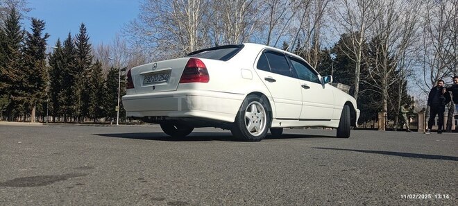 Mercedes C 180 1995, 300,000 km - 1.8 l - Mingəçevir