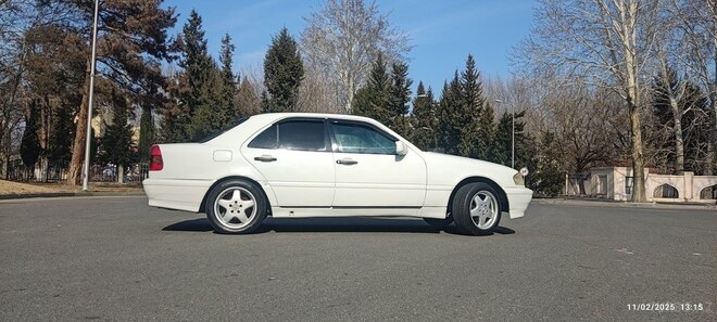 Mercedes C 180 1995, 300,000 km - 1.8 l - Mingəçevir