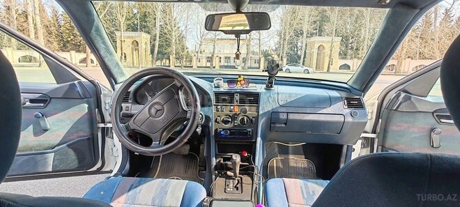 Mercedes C 180 1995, 300,000 km - 1.8 l - Mingəçevir
