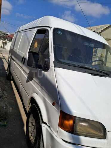 Ford Transit-2