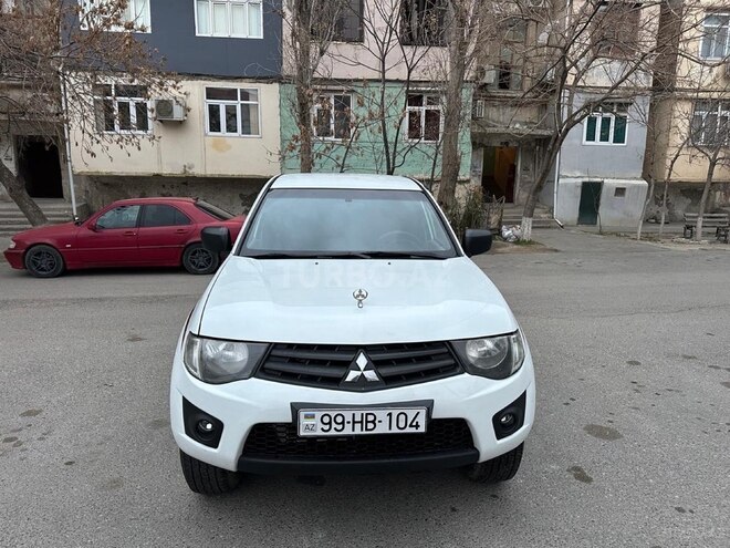 Mitsubishi L200 2015, 230,000 km - 2.5 l - Xırdalan