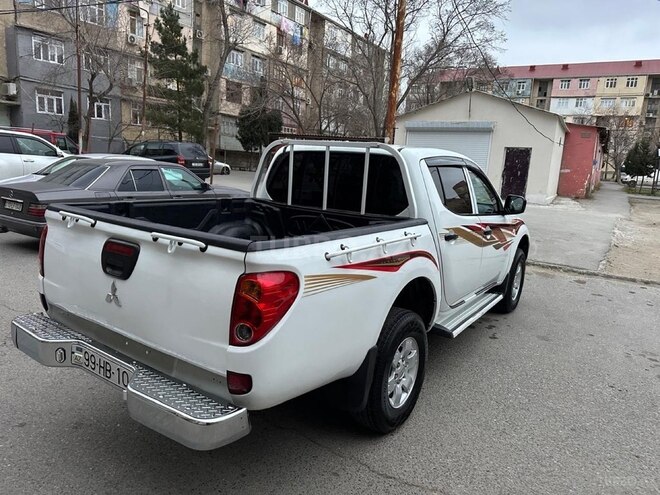 Mitsubishi L200 2015, 230,000 km - 2.5 l - Xırdalan