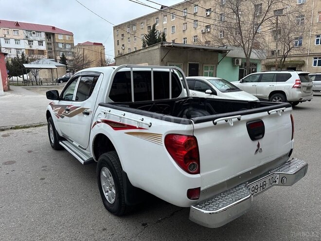 Mitsubishi L200 2015, 230,000 km - 2.5 l - Xırdalan