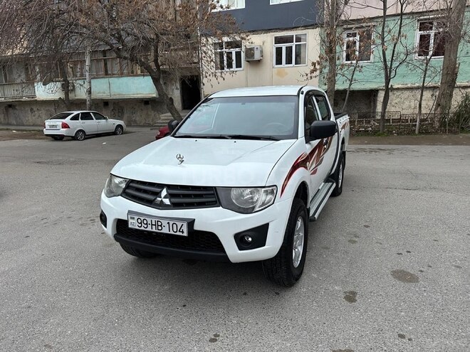 Mitsubishi L200 2015, 230,000 km - 2.5 l - Xırdalan
