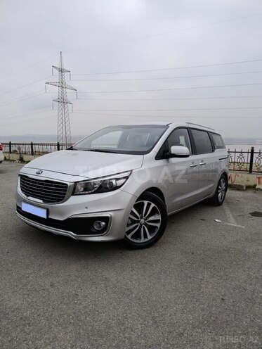 Kia Carnival 2015, 215,000 km - 2.2 l - Bakı