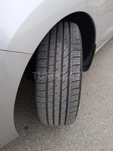 Kia Carnival 2015, 215,000 km - 2.2 l - Bakı
