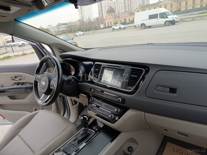 Kia Carnival 2015, 215,000 km - 2.2 l - Bakı