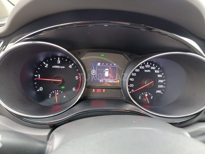 Kia Carnival 2015, 215,000 km - 2.2 l - Bakı