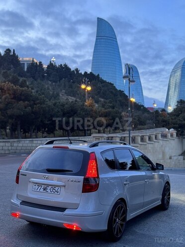 Hyundai i30 2011, 300,000 km - 1.4 л - Bakı