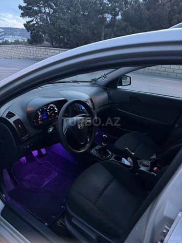 Hyundai i30 2011, 300,000 km - 1.4 л - Bakı