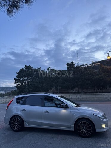 Hyundai i30 2011, 300,000 km - 1.4 л - Bakı