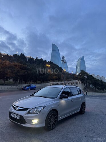 Hyundai i30 2011, 300,000 km - 1.4 л - Bakı