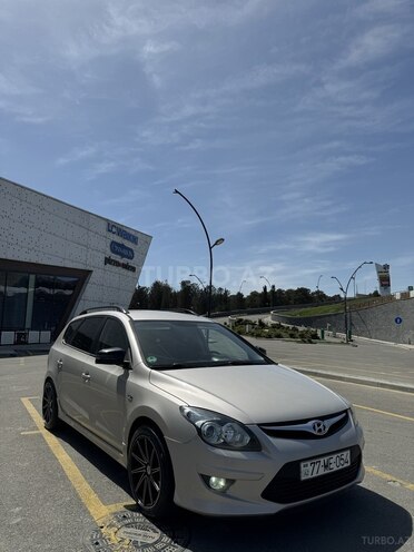 Hyundai i30 2011, 300,000 km - 1.4 л - Bakı