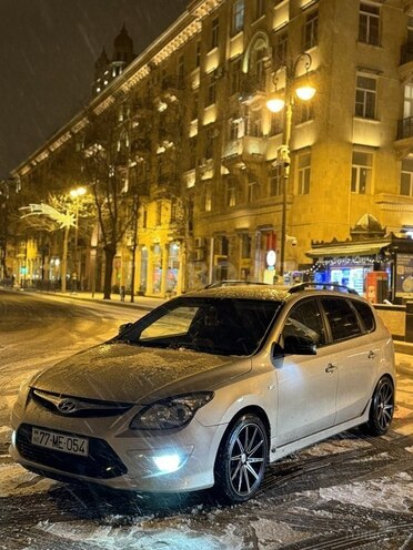 Hyundai i30 2011, 300,000 km - 1.4 л - Bakı