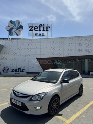 Hyundai i30 2011, 300,000 km - 1.4 л - Bakı