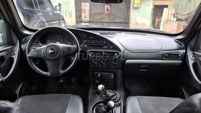 Chevrolet Niva 2011, 354,000 km - 1.7 l - Qazax