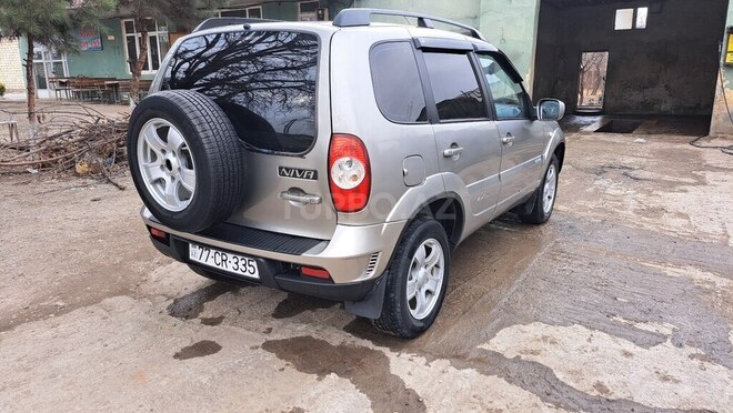 Chevrolet Niva 2011, 354,000 km - 1.7 l - Qazax
