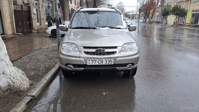 Chevrolet Niva 2011, 354,000 km - 1.7 l - Qazax