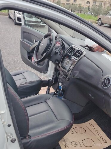 Renault Logan 2015, 261,000 km - 1.6 l - Bakı