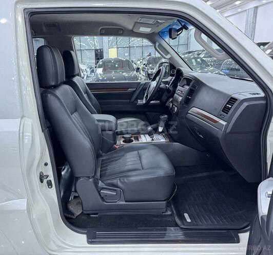 Mitsubishi Pajero 2008, 158,700 km - 3.0 l - Bakı