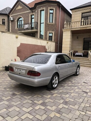 Mercedes E 230 1997, 280,000 km - 2.3 l - Bakı